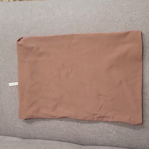 Aritzia Babaton Contour Hip Tube Top - Picture 4 of 6